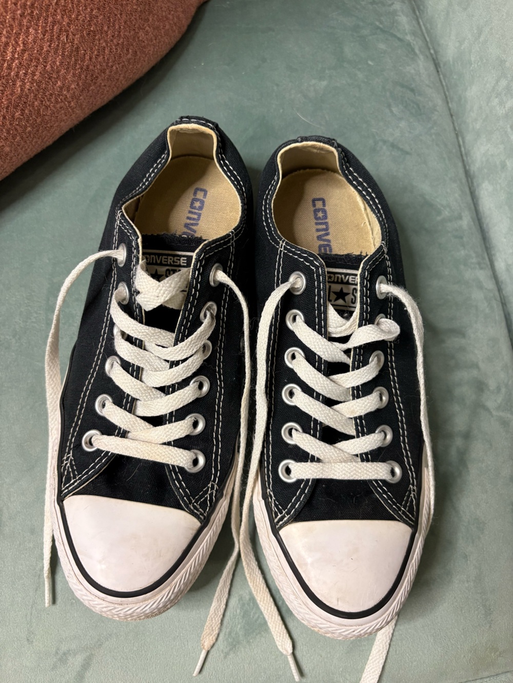 Women’s Converse Black and White Low-Top Canvas Sneakers Sz 8